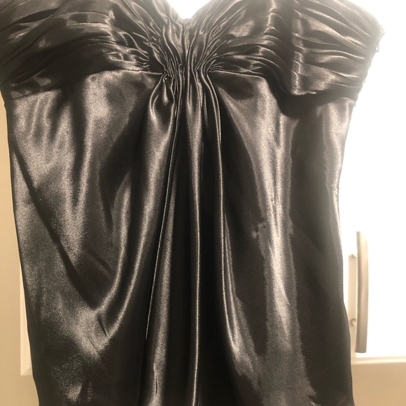 2-piece, Laundry by Shelli Segal, top is size 6 & skirt is a 4 - Picture 4 of 6